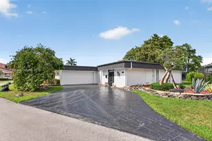 4806 Banyan Ln, Tamarac, FL 33319 - Photo 1