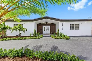 2400 NE 195th St, Miami, FL 33180 - Photo 1