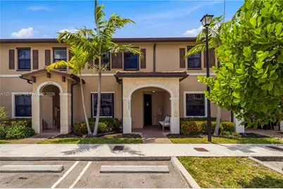 10560 W 33rd Way #10560, Hialeah, FL 33018 - Photo 1