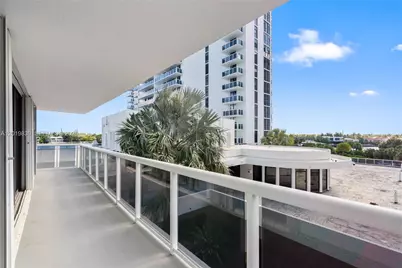 20505 E Country Club Dr #434, Aventura, FL 33180 - Photo 1