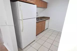 8886 SW 3rd St, Pembroke Pines, FL 33025 - Photo 1