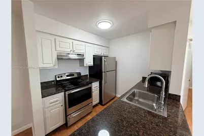 716 NW 103rd Ter #203, Pembroke Pines, FL 33026 - Photo 1