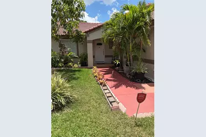 15844 SW 82nd St #b, Miami, FL 33193 - Photo 1