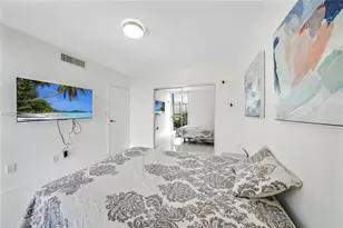 3625 N Country Club Dr, Aventura, FL 33180 - Photo 29