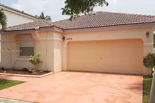 1433 NW 153rd Ave, Pembroke Pines, FL 33028 - Photo 1