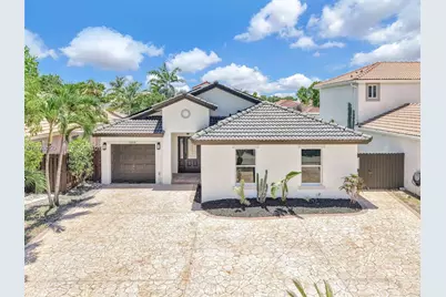 7868 NW 194th St, Hialeah, FL 33015 - Photo 1
