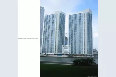 325 S Biscayne Blvd #2115, Miami, FL 33131 - Photo 1