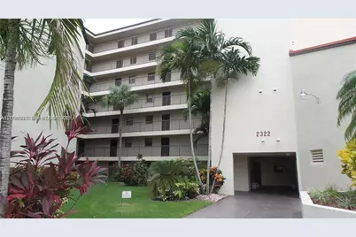 2322 S Cypress Bend Dr #708, Pompano Beach, FL 33069 - Photo 1