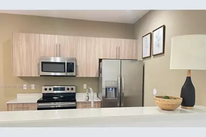 170 SE 7th Way #170, Pompano Beach, FL 33060 - Photo 1