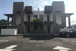810 E 32nd St, Hialeah, FL 33013 - Photo 1