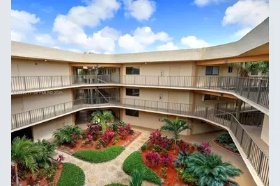 8005 SW 107th Ave #309, Miami, FL 33173 - Photo 1