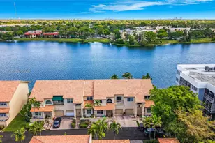 781 NE 195th St, Miami, FL 33179 - Photo 1