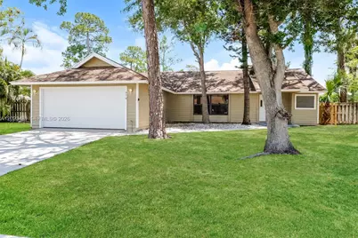 878 Daffodil Dr, Wellington, FL 33414 - Photo 1