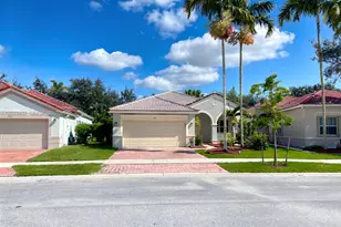 953 Tanglewood Cir, Weston, FL 33327 - Photo 1
