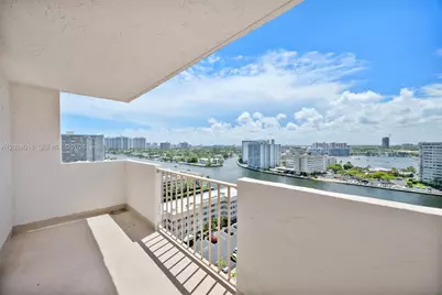 1865 S Ocean Dr #15L, Hallandale Beach, FL 33009 - Photo 1