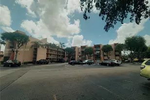 13701 Kendale Lakes Cir, Miami, FL 33183 - Photo 1