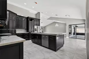 9654 Sun Pointe Dr, Boynton Beach, FL 33437 - Photo 1