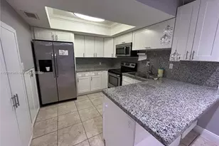 29 Madrid Ln, Davie, FL 33324 - Photo 1