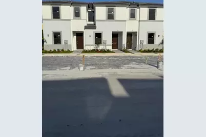 132 NW 10th Ter #132 B, Florida City, FL 33034 - Photo 1