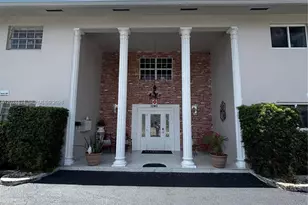 1040 Crystal Lake Dr, Deerfield Beach, FL 33064 - Photo 1
