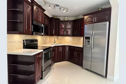 9411 Fontainebleau Blvd #108, Miami, FL 33172 - Photo 1