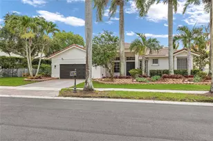 950 Marina Dr, Weston, FL 33327 - Photo 1
