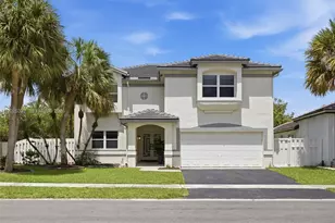 2 Gables Blvd, Weston, FL 33326 - Photo 1