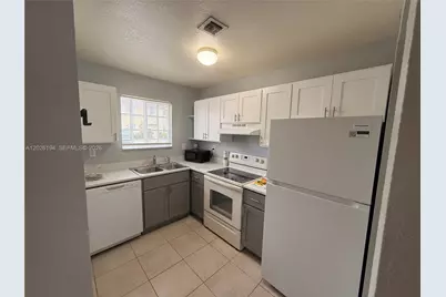2028 NE 167th St #3-152, North Miami Beach, FL 33162 - Photo 1