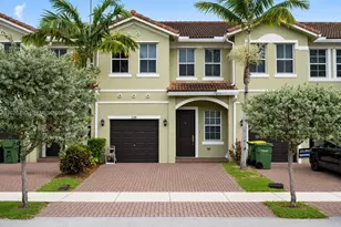 2377 SE 14th St, Homestead, FL 33035 - Photo 1