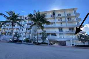 7832 Collins Ave, Miami Beach, FL 33141 - Photo 1