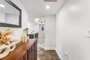 55 SE 6th St, Miami, FL 33131 - Photo 1