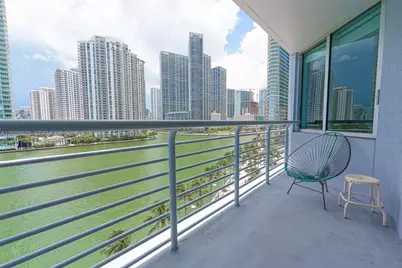 325 S Biscayne Blvd #821, Miami, FL 33131 - Photo 1