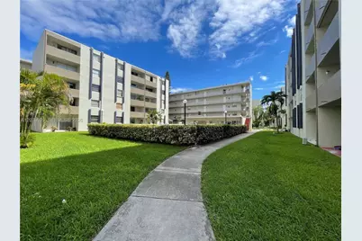 10090 NW 80th Ct #1123, Hialeah Gardens, FL 33016 - Photo 1