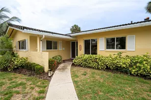 1104 SW 12th St, Boca Raton, FL 33486 - Photo 1