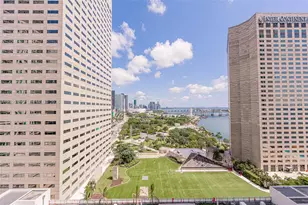 325 S Biscayne Blvd, Miami, FL 33131 - Photo 1