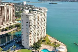 11111 Biscayne Blvd, Miami, FL 33181 - Photo 1