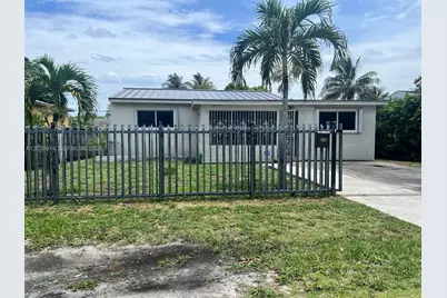 250 NE 160th St, Miami, FL 33162 - Photo 1