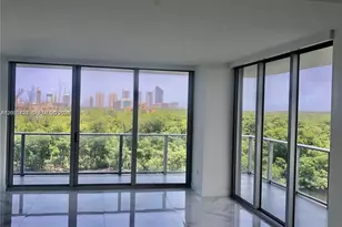 16385 Biscayne Blvd, North Miami Beach, FL 33160 - Photo 1