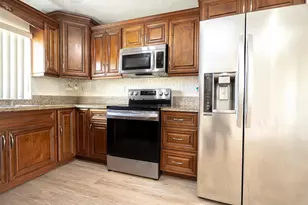 2740 W 62nd Pl, Hialeah, FL 33016 - Photo 1