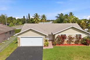 9349 NW 47th St, Sunrise, FL 33351 - Photo 1