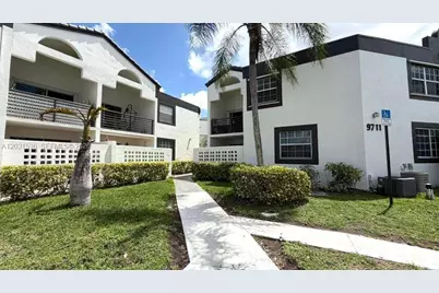 9711 Fontainebleau Blvd #D105, Miami, FL 33172 - Photo 1