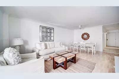 2401 Collins Ave #904, Miami Beach, FL 33140 - Photo 1