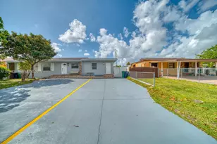 7622 SW 21st St, Miami, FL 33155 - Photo 1