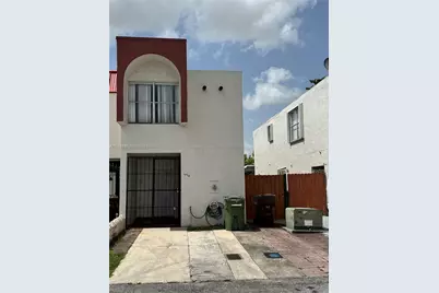 1074 W 38th St #32, Hialeah, FL 33012 - Photo 1