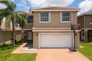 7907 N Silverado Cir, Davie, FL 33024 - Photo 1