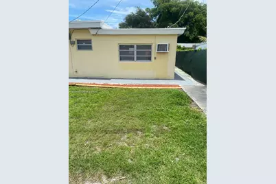 2526 McKinley St #C, Hollywood, FL 33020 - Photo 1