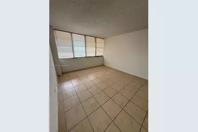 2025 NE 164th St #812, North Miami Beach, FL 33162 - Photo 1