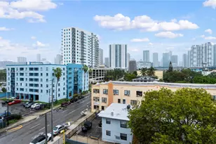 546 SW 1st St, Miami, FL 33130 - Photo 1