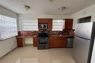 883 NE 40th St, Oakland Park, FL 33334 - Photo 1