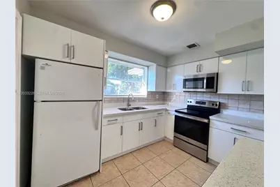 7900 NW 16th St, Pembroke Pines, FL 33024 - Photo 1